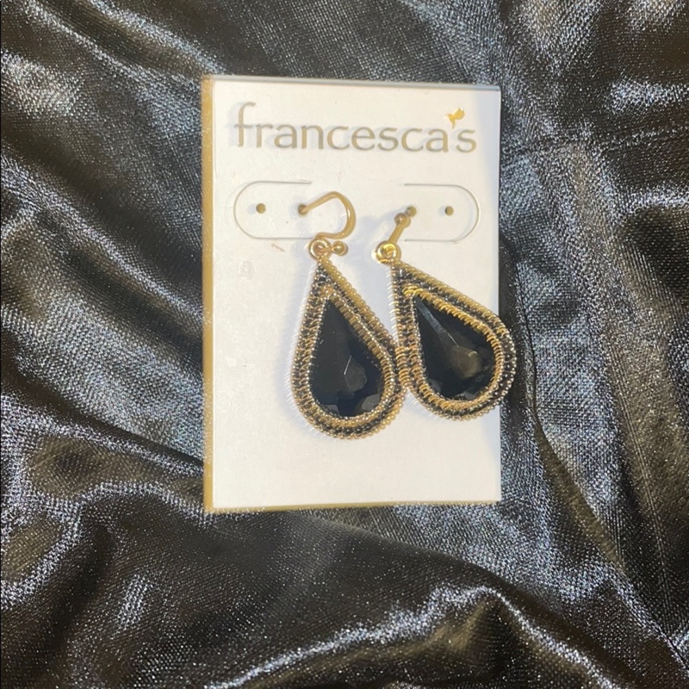 Black “Chubby Tear” Earrings